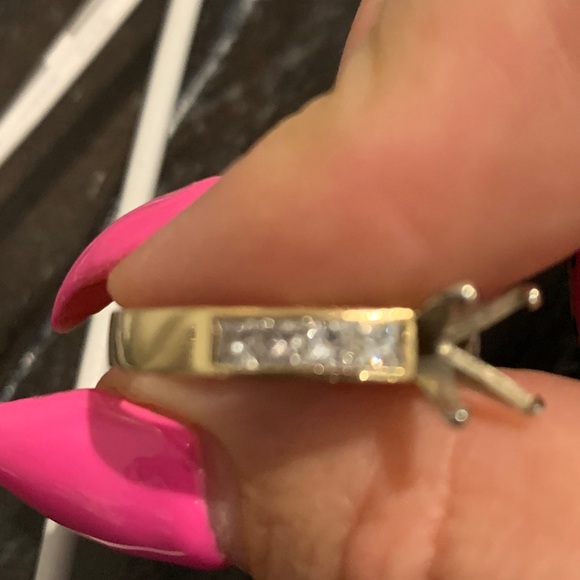 jewelry - Picture 4 of 9